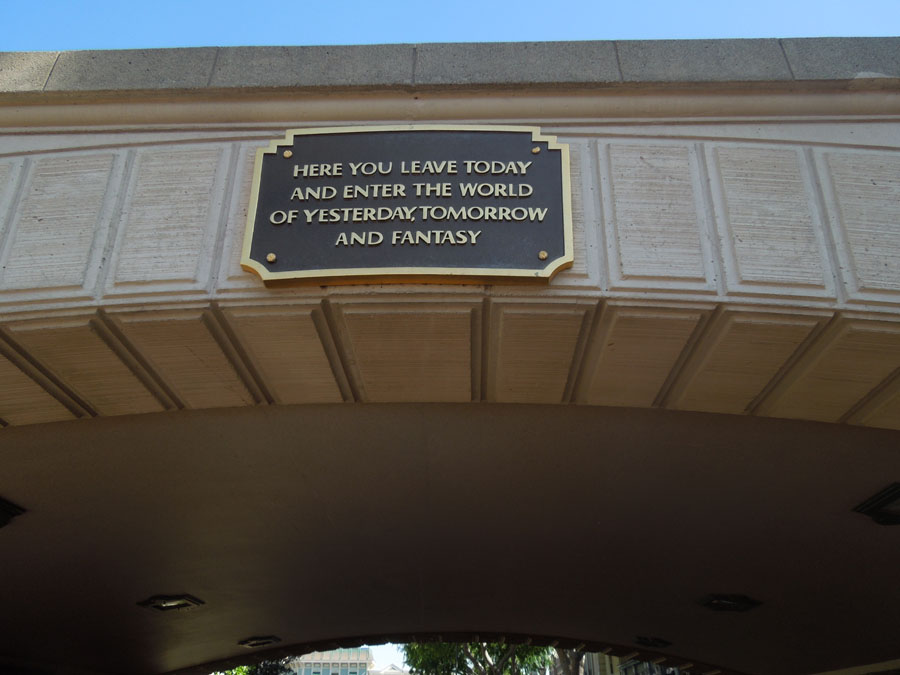Disneyland Main Street Picture